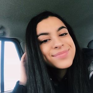 Meet your Posher, Julieta